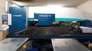 Pullmaitc 730 CNC 	Stanz- und Nibbelmaschinen  inkl. 20 Stationen + 30 weitere Werkzeughalter 3 m x 1,5 m